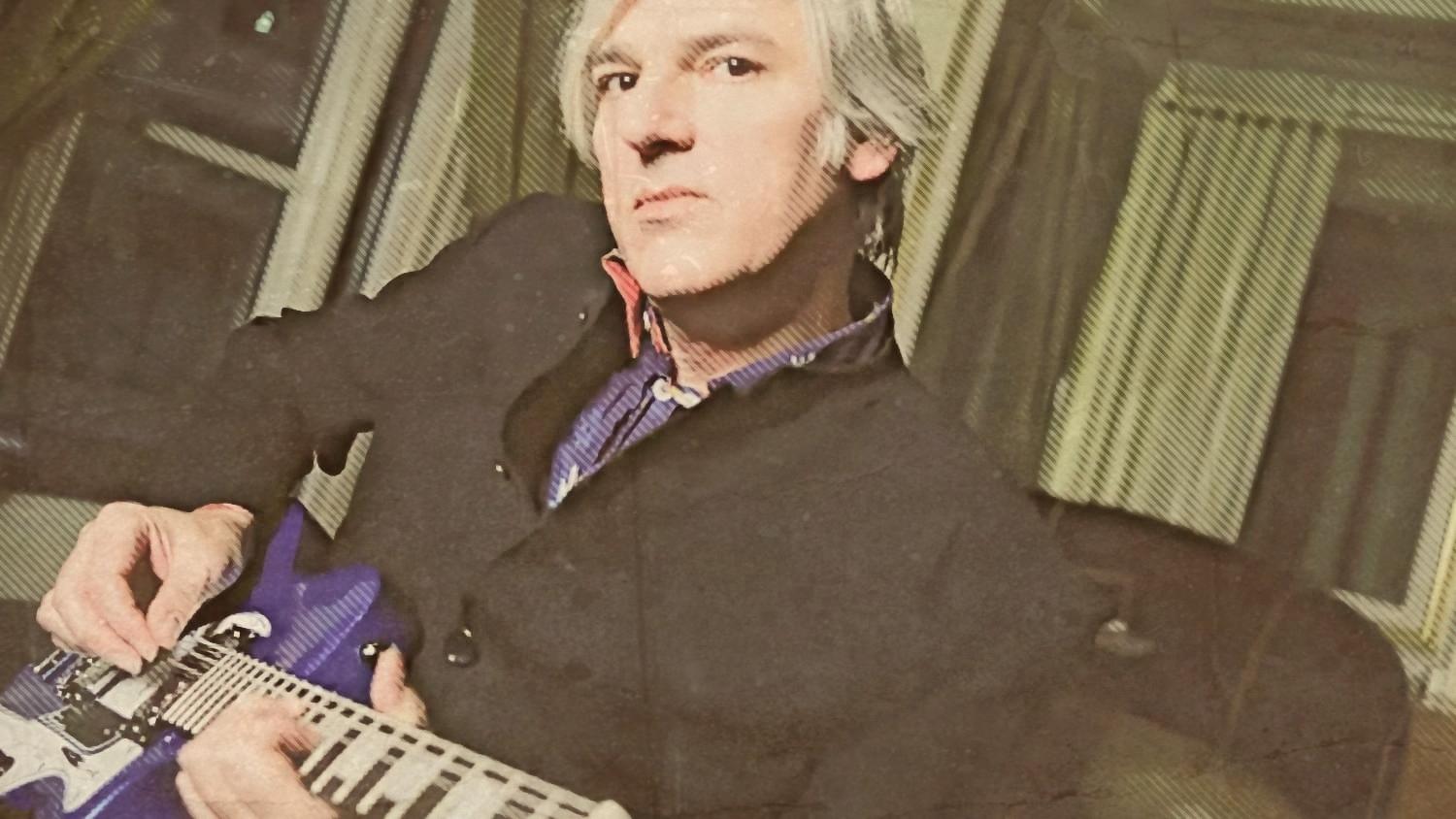 I’ve been noticing a dry spell on covers making it onto the show, but that was busted tonight with an inordinate (and quite varied) set of songs, starting with <strong>Robyn Hitchcock</strong>’s take on the Small Faces’ “Itchycoo Park.” He’s got an album of mostly covers, specifically from the year 1967, on the way, and this single is blazing the way. Also covered tonight: David Bowie, Dire Straits, Duke Ellington, Daniel Johnston, and the Bar-Kays.